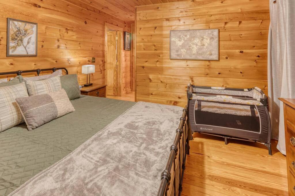 Mtn Cabin Sleeps 10 - 5 Mins To Fishing & Camping Ellijay Exterior foto