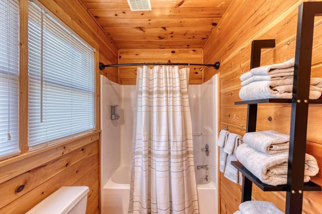 Mtn Cabin Sleeps 10 - 5 Mins To Fishing & Camping Ellijay Exterior foto